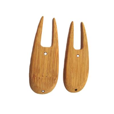 China Golf Event Logo Printed Wooden Golf Divot Tools for sale