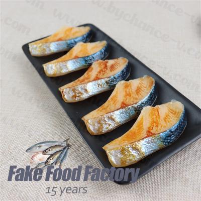 China Shop Windows Show Factory Direct Realistic Dummy Food Reproduction Fake Fish Flesh Slice For Restaurant Casino Shakes Cruise Ships Ads Display for sale