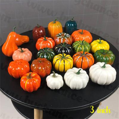 China Store Windows Show Thanksgiving Hello Fall Wreath Craft Artificial Vegetable Mini Pumpkins For Halloween House Front Entrance Decoration for sale