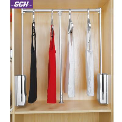 China Adjustable Wardrobe Slipper Pull Down Clothes Hanger Hanging Pants Stretch Adjustable Hangers For Cloth for sale