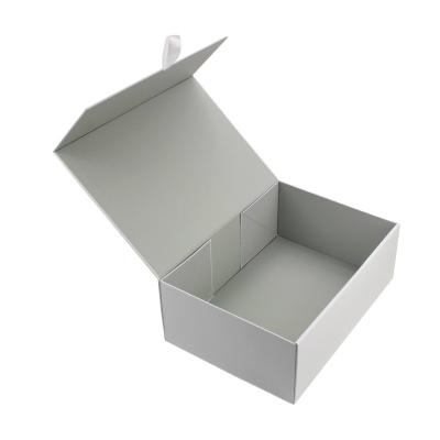 China New Materials 2022 Recycled Foldable Flat Pack Gift Box Factory With Ribbon for sale