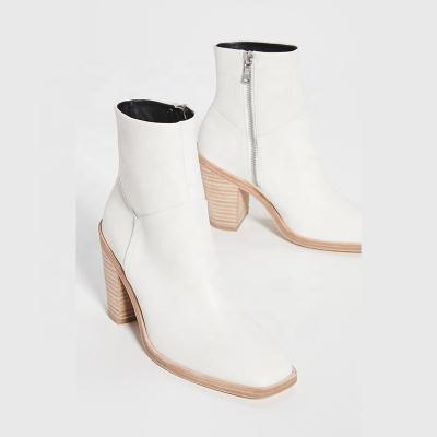 China 2021 Factory Fashion Autumn Size Comfortable Breathable Trend Big And Round White Wholesale Toe Block Heel Booties For Women Shoes for sale