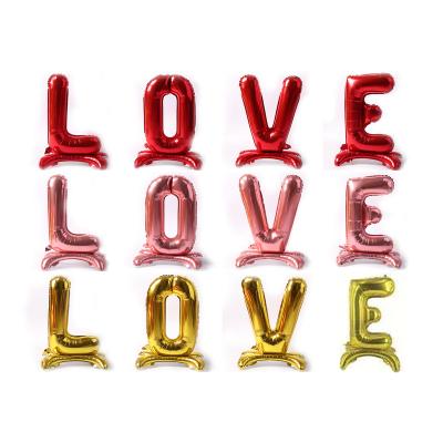 China Nice Decoration Amazon Quality 32 Inch Inflatable Air Helium Aluminum Rose Gold LOVE Stand Design Letter Alphabet Balloon for sale