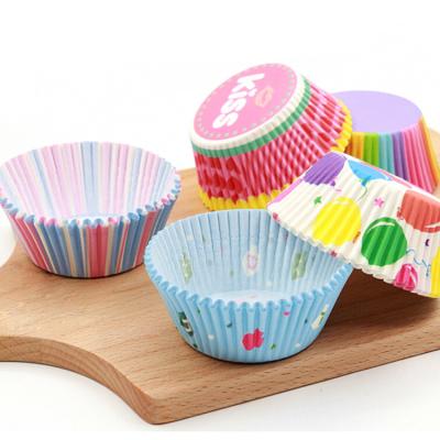 China New Product Disposable Cake Cup Paper Cupcake Cup Baking Case for sale