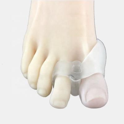 China New Design Gel Toe Finger Separator Soft Bunion The Big Toe And The Second Toe Separator Silicon Foot Care Protection for sale