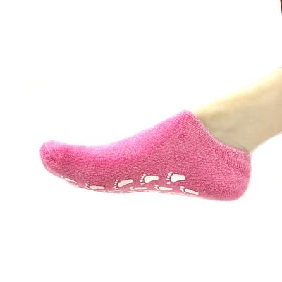 China Keep long mosture and benefir for people who suffer chapping new product silicon cooling moisturizing gel heel sock foot for sale