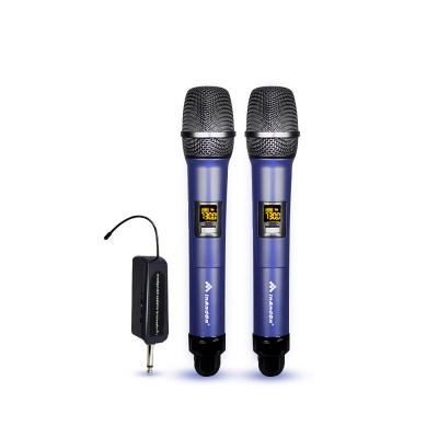 China Portable Handheld HIGH FIDELITY Rechargeable Channels Microphone Microphones UHF KTV Wireless Karaoke Microphone Price 2 for sale