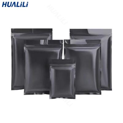 China Various Size Sustainable Matte Black Matte Sealed Bags With Deodorant Aluminum Foil for sale