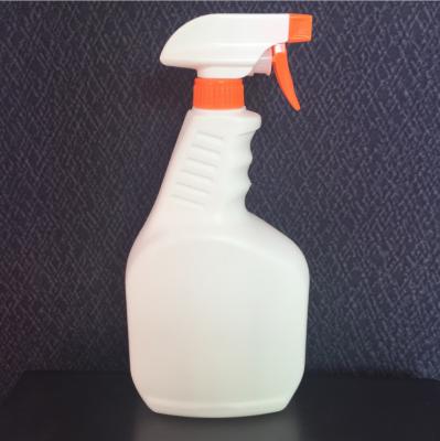 China 24oz 750MLPlastic Packaging PE Liquid Spray Oil Cleaning Detergent Bottle With Trigger Head for sale