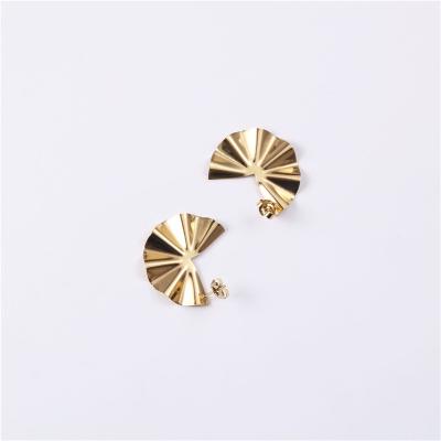 China New Design Jewelry 18k Lead Free Nickel Free Gold Plated Stainless Steel Fashion Elegant Fold Geometric Stud Earrings For Girls for sale