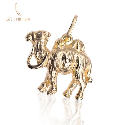 China Cute 18k Yellow Gold Desert Bactrian Solid Charm Camel Animal Theme Pendant For Necklace Jewelry Texture Fashion Delicate for sale