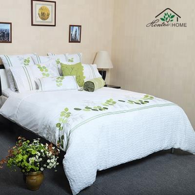 China Fashion Home Sense Hotel Bed Cover Item Nondisposable Comforter Set Embroidered Bedding Set With Sheets for sale