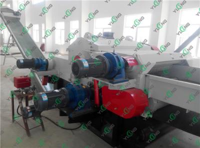 China 2-6 t / h 90-220KW Wood Crusher Sawdust Making Machine Alloy Steel for sale