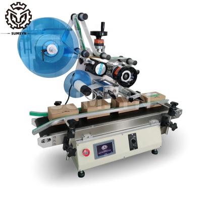 Chine Desktop Automatic flat surface labeling machine etiquetadora box card flat shape carton labeling machine à vendre