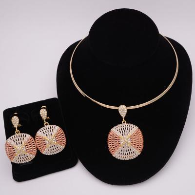 China CLASSIC Dubai High Quality Fashion 24k Gold African Wedding Sliver Big Jewelry Set for sale