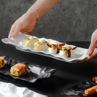 China Hot Selling Small Moq VIP Restaurants Sustainable Dish Black Dish Ceramic Dinnerware Dish for sale