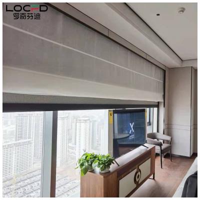 China 100% UV Curtains High Quality Vertical Drop Blackout House Blackout Protection Windproof Roller Shade for sale