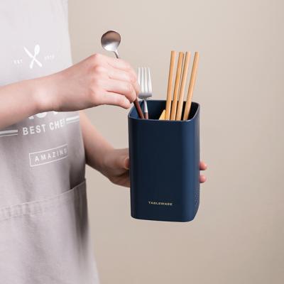 China Viable Cage Multi-Function Household Household Simple Plastic Chopsticks Storage Kitchen Chopstick Cutlery Holder for sale