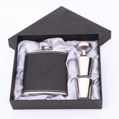 China Minimalist Personalized Groomsmen Gift, Best Man Gift Stainless Steel Hip Flask Gift Set 7oz for sale