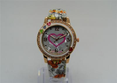 China Reloj de señoras del cuarzo del corazón del acero inoxidable/reloj de señoras color de rosa del oro en venta