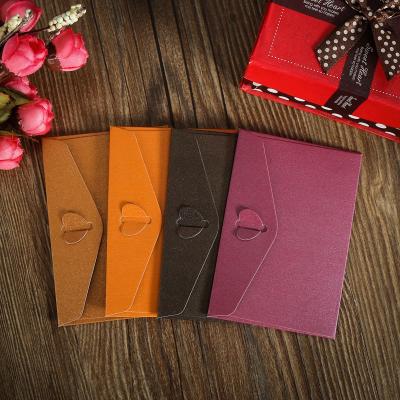 China Classic Mini Business Envelope Kraft Paper Bag Postcard Wedding Envelope Gift Invitation Paper Envelope Bag for sale