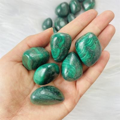 China Wholesale Natural China Malachite Volume Tumbled Healing Crystals Malachite Quartz Tumbled for sale