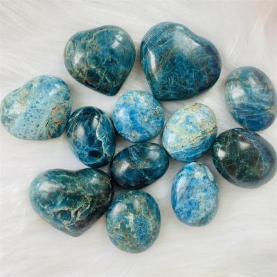 China China Natural Hot Selling Polished Hand Carved Apatite Blue Heart Crystal Stone For Decoration for sale