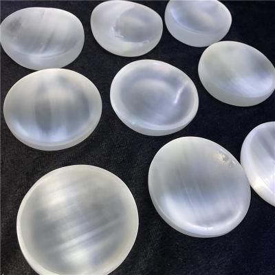 China High Quality Crystal Selenite Bowl Ashtray Crystal Stone Polished Smooth Healing Crystal from DONGHAI for sale