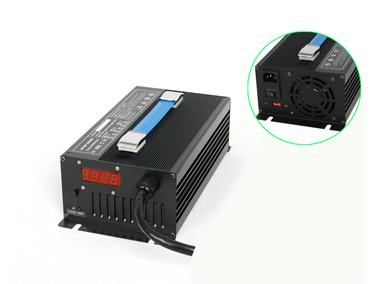 China 1200W lítio Ion Battery Charger 14.6V 80A 230Vac Li Mn Battery Charger à venda