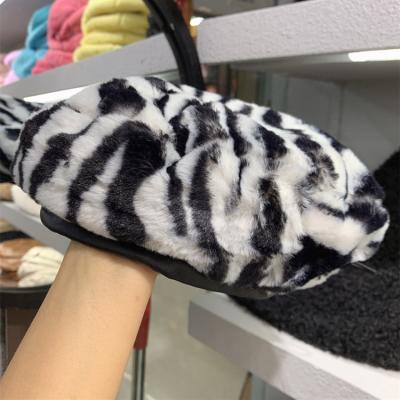 China Wholesale European and American fashion luxury high-end fashion beret plush leopard brand adjustable women's hat for sale