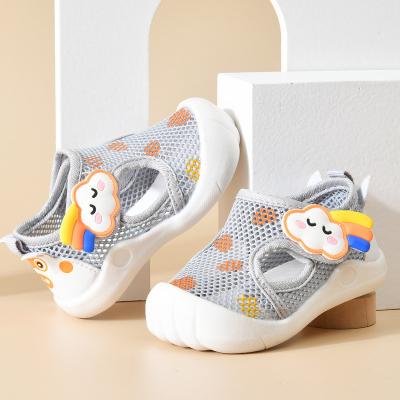 China Baby Mesh Toddler Sandals Shoes Breathable Soft Sole Velcroed Buckle Cloud Design Cartoon Baby Sandals for sale