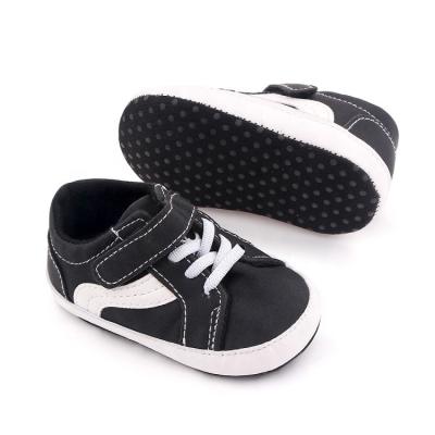 China Kids Casual Shoes Flat Non Slip Leopard Print Canvas Sports Black Newborn Baby Casual Shoes for sale