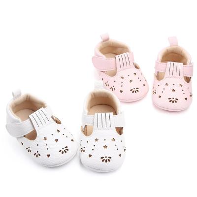 China All-match Pu Leather Star Baby Casual Shoes Prewalker Soft Sole Hollow Star Baby Shoes for Girls en venta