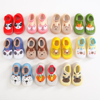 China Animal Print Baby Casual Shoes Comfortable Sock Shaped Breathable Crochet Knitting Baby Casual Shoes en venta