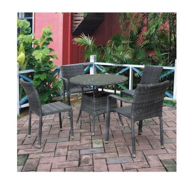 China Super Comfortable Wholesale Metal Frame Dining Rattan ChairsTempered Glass Table Top Furniture Wicker Garden Table Set for sale