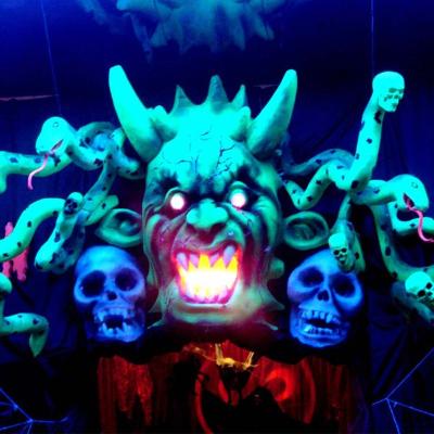 China Amusement Park Customized Haunted house animatronics Giant Halloween haunted house decor Outdoor Halloween decoration for display for sale