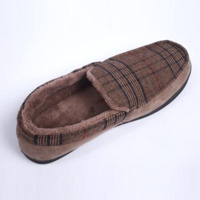 China Indoor & Outdoor Wholesale Cheap Mens Winter Moccasins Check Felt Cow Suede Shoes For Men Office Indoor Garden Cheap Home Slippers for sale