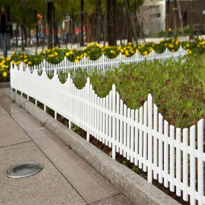 China Easily Assembled 4 Pieces Landscape Decorative Plastic Outdoor Frame Panel Barrier Fence Garden Plastic Fence for sale