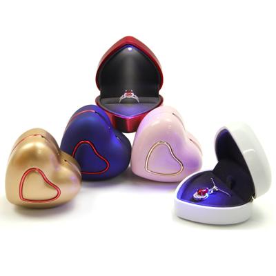 China Heart Shape LED Light Jewelry Ring Box Pendant Plastic Ring / Gift Led Light Packaging Pendant Jewelry Box for sale