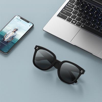 China Fashion Sunglasses PNTH Radio Tooth Glass Noise Reduction Music Blue Sunglasses 5.0 Headphone Blue Tooth Sunglasses for sale