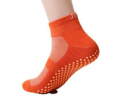 Chine 2020 différents styles de nouvelles de conception grandes de saut chaussettes d'un trempoline rebondissent non des chaussettes de glissement sautant le trempoline R-U à vendre