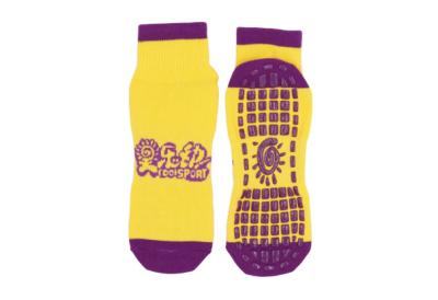 Chine De jacquard de modèle d'enfants de saut de trempoline de poignée de chaussettes glissement d'intérieur non pour des personnes âgées à vendre