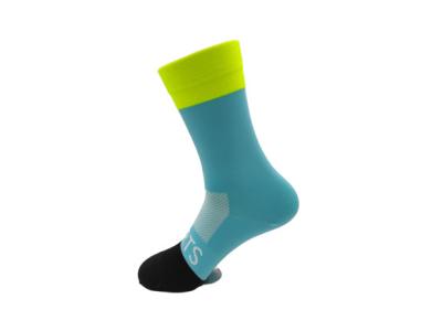 China Casual Custom Sports Socks / Men Cycling Compression Athletic Outdoors Running Socks for sale