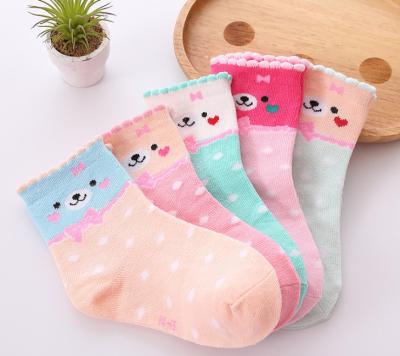 Chine Le bébé badine les chaussettes colorées de nouveauté de coton de cadeau de Noël de Noël d'enfants de filles de garçons de chaussettes à vendre