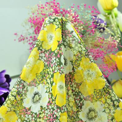 China Antistatic Geometric Printed Chiffon Fabric For Dresses T Shirt for sale