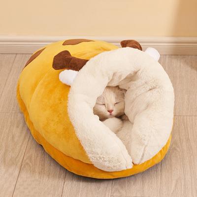 China Cat Beds Indoor Pets Product removable stored Kitty Sleeping Bags Self-Warming Beds for sale