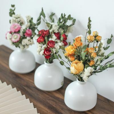 China Dried Flowers Dried Flower Daisy Bouquet Rose Package Dried Flower Decorations For Candle Making for sale