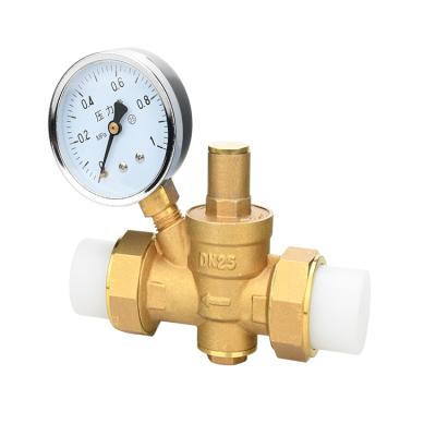 China DN15 General 2 Way Lead Free Brass Pressure Reducing Regulator Valve With Oil Filled Pressure Gauge for sale