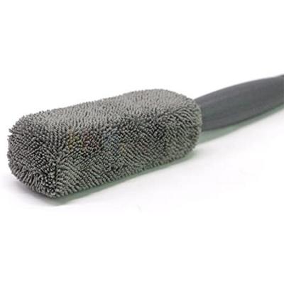 China Car Care Cleaner Car Tire Hot Selling Retailer Microfiber Car Wash Brush Handle Wheel Brush Along Rim Car Wash Brush for sale