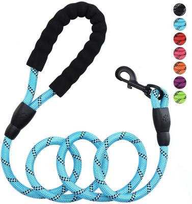 China Custom Cotton Overnight Handle Padded Pet Chain Traction Hooks Dog Rope Reflective Explosion Proof Leash for sale